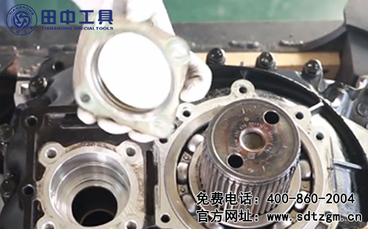 ZF16档变速器拆卸，ZF变速箱维修工具