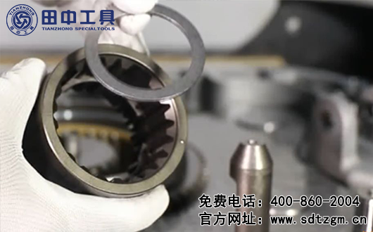 ZF12档变速箱副箱拆卸